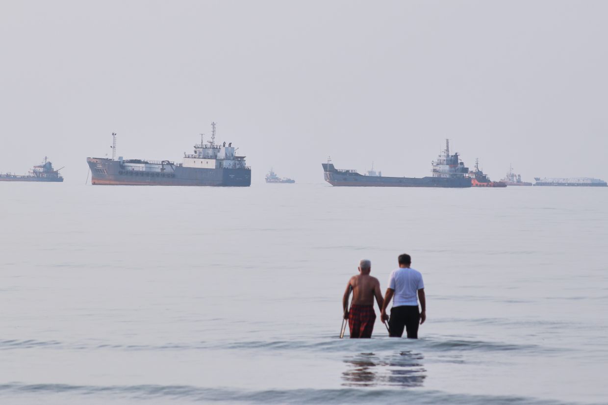 Iran Rejects Trump's Dialogue Push, Demands US Meet Preconditions on Oil and Hormuz Access