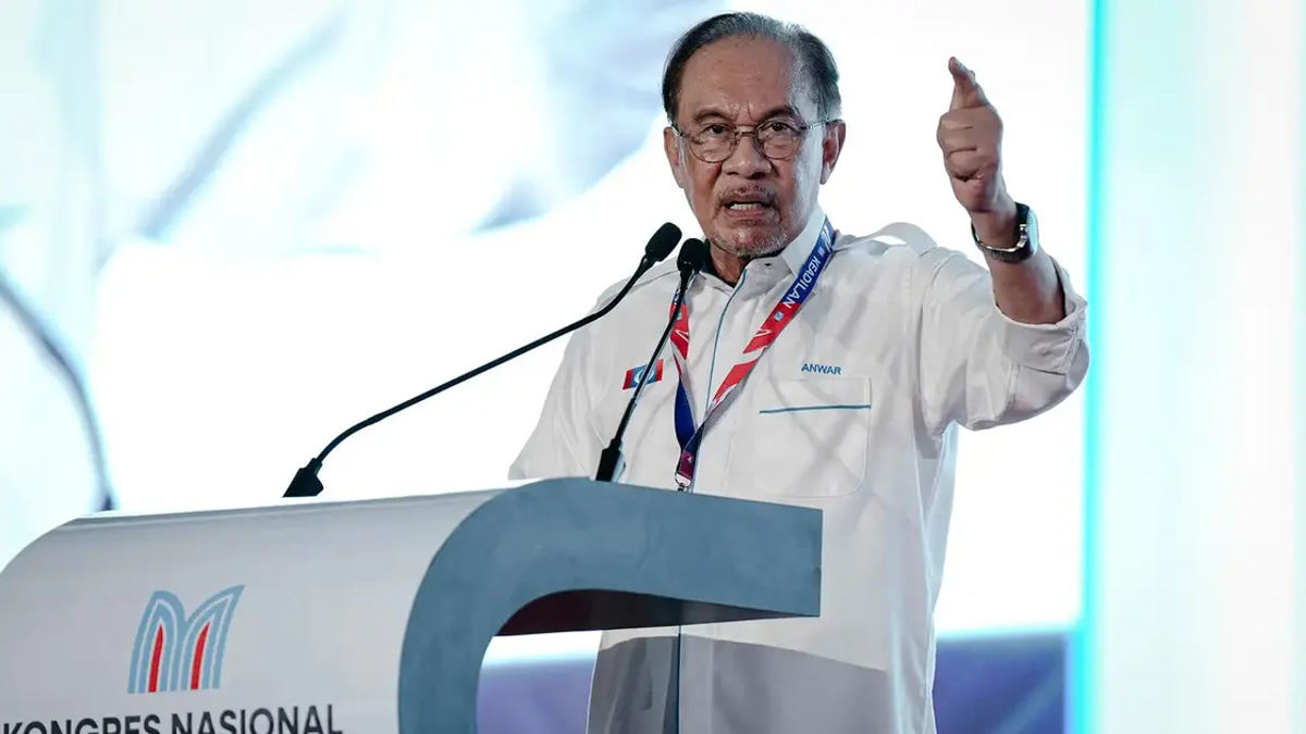 Anwar Pledges RM1 Million Additional Development Funds for Every Parliamentary Constituency