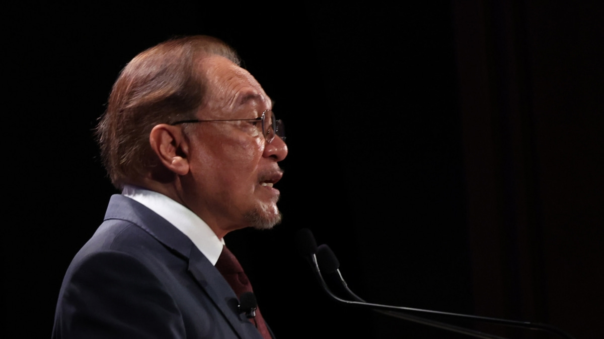 Anwar Ibrahim Files Defamation Suit Against PAS Deputy President Tuan Ibrahim Over Alleged Remarks