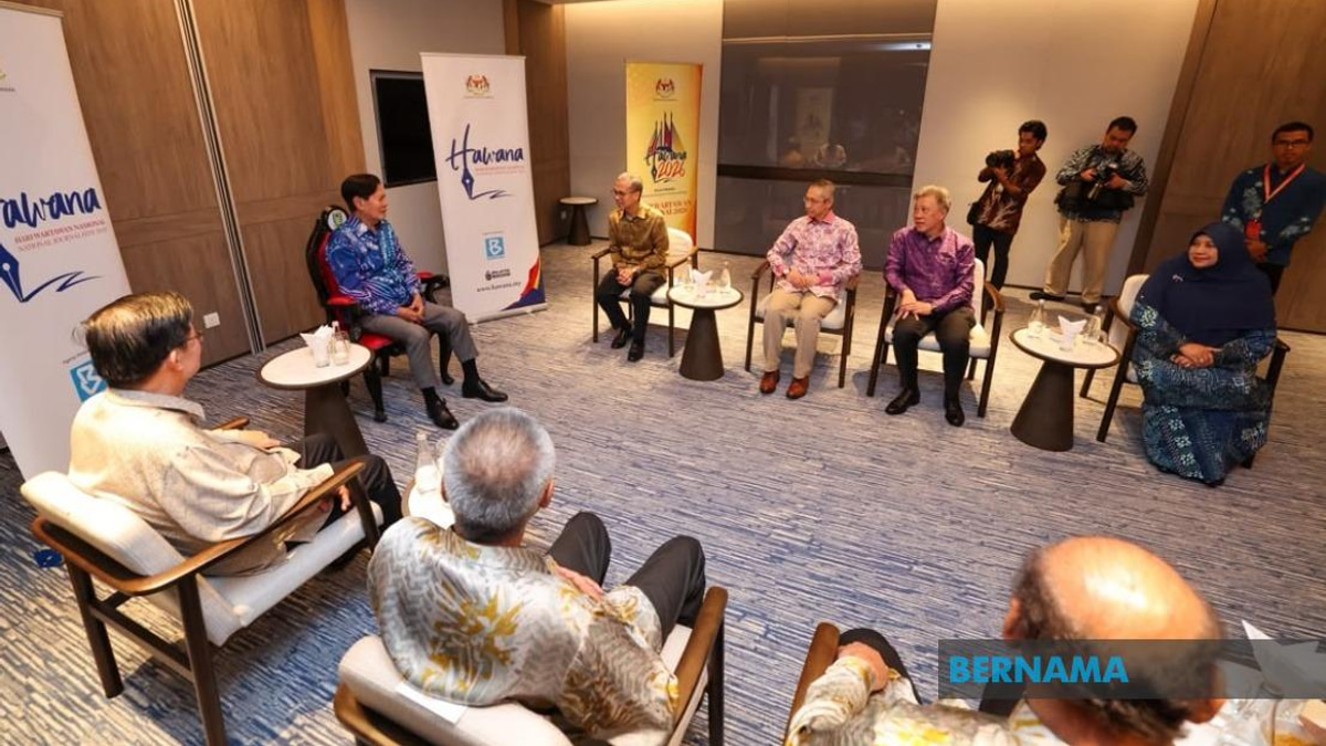 Fahmi Urges ASEAN Media to Unite Against Misinformation Through Regional Collaboration