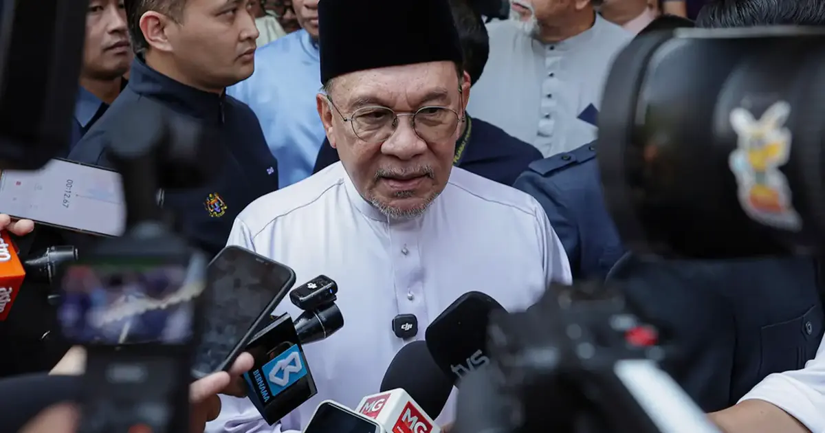 Anwar Vows Renewed Effort Following Strong Merdeka Center Approval Rating
