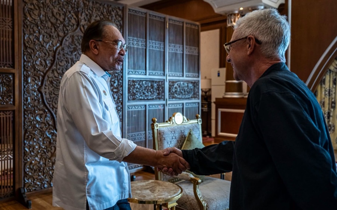 Anwar Seeks Singapore's Formula 1 Expertise as Malaysia Prepares October Bahrain Grand Prix