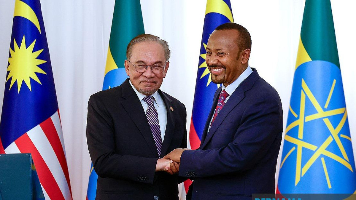 Anwar Congratulates Ethiopia's Abiy Ahmed on Election Victory, Highlights Bilateral Ties