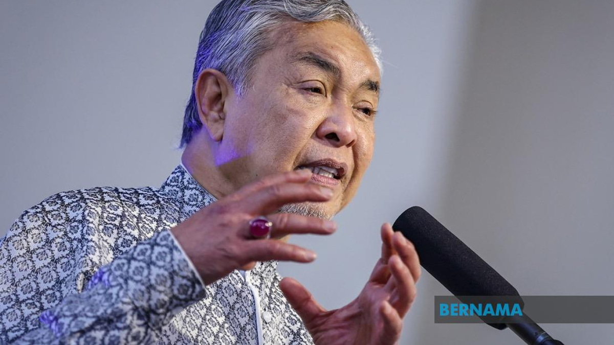 Ahmad Zahid Calls for Focus on Issues, Not Past Grievances in Johor Poll Campaign