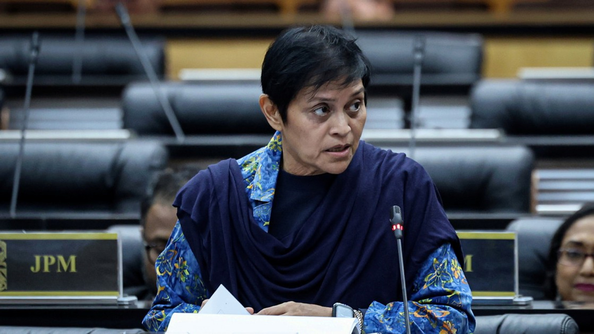 Government Open to Royal Commission Inquiry into Corporate Mafia Claims, Says Azalina