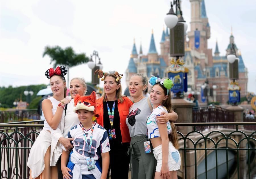 China's Expanding Visa-Free Regimes Draw Record Foreign Visitors as Outbound Travel Surges
