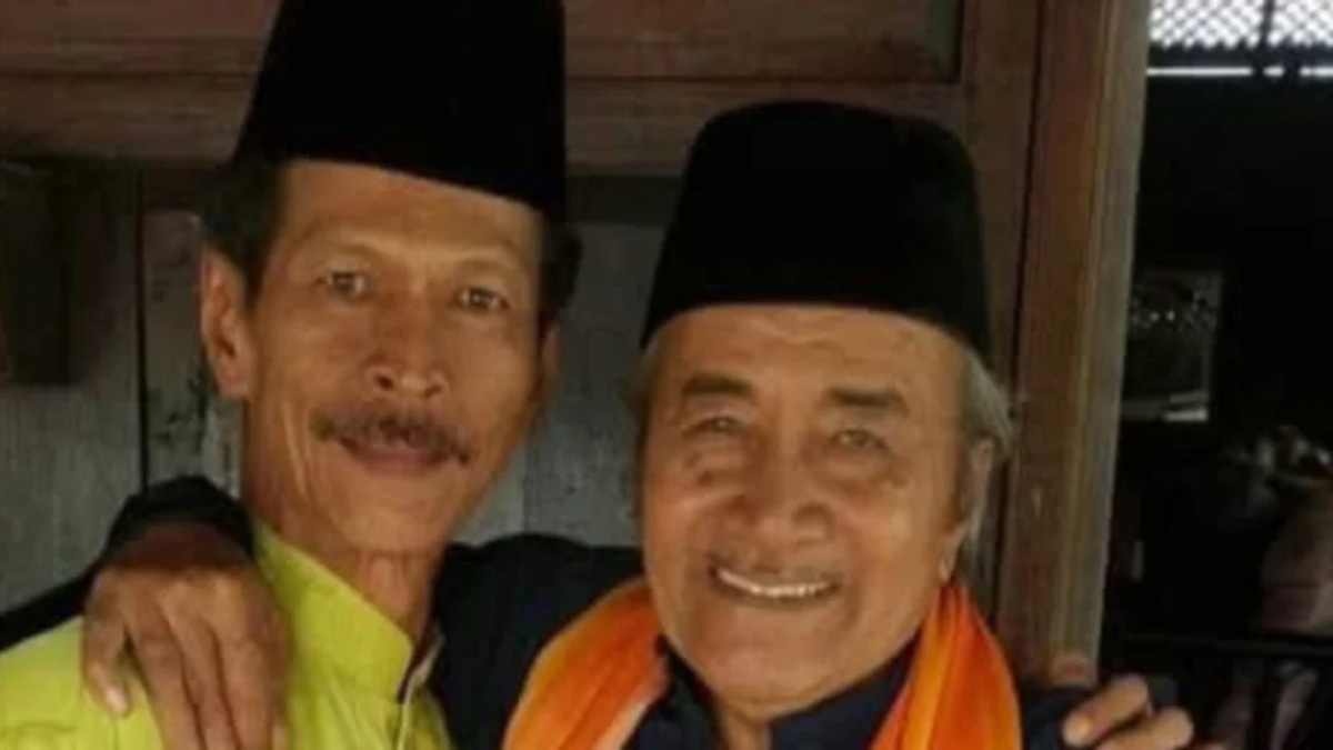 PM Anwar honours screen legend Rahim Razali on milestone 87th birthday