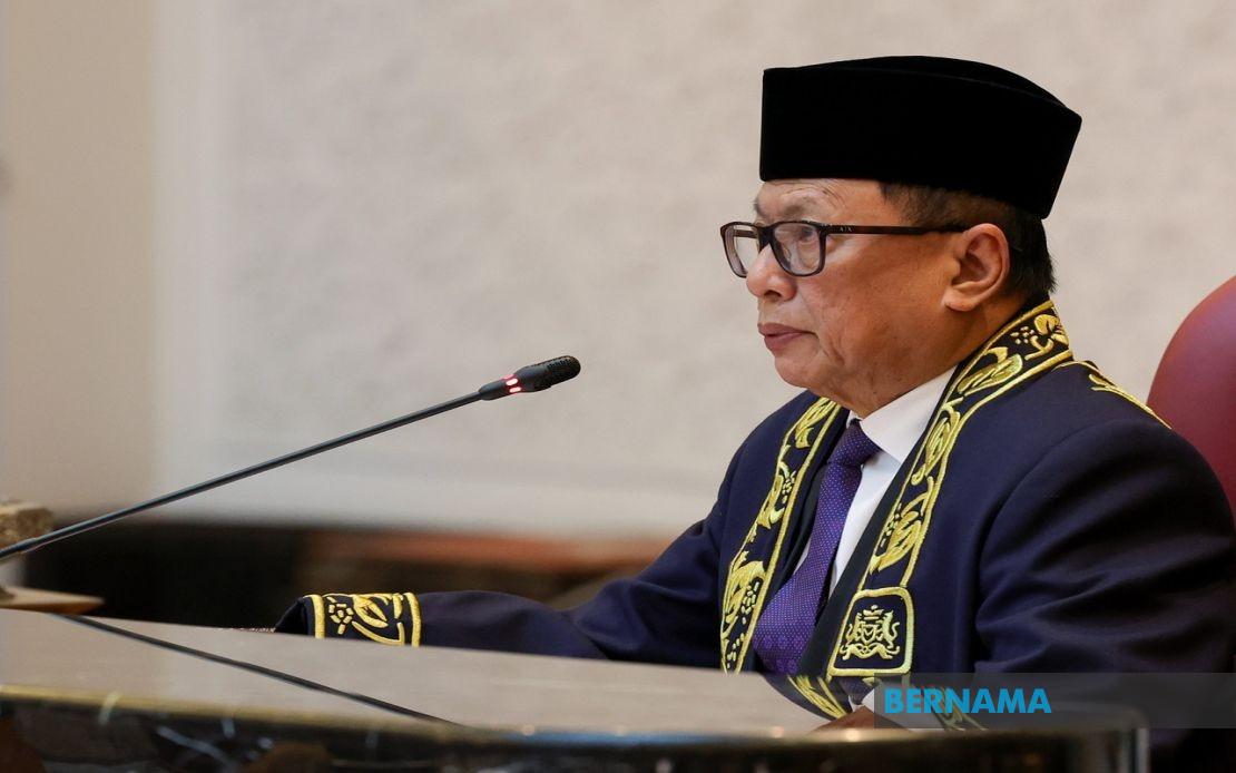 Senior UMNO Official Quits Party, Accuses Johor Chief of Being 'Yes-man'