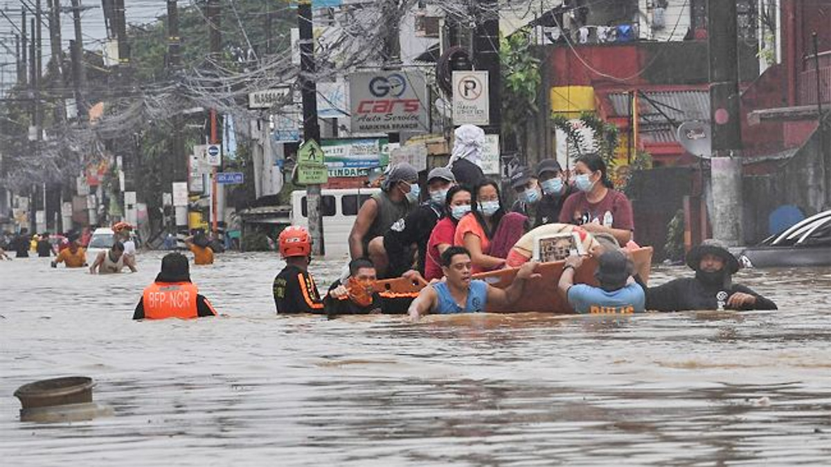 Philippines Seeks Singapore's Expertise to Combat Devastating Flood Crisis