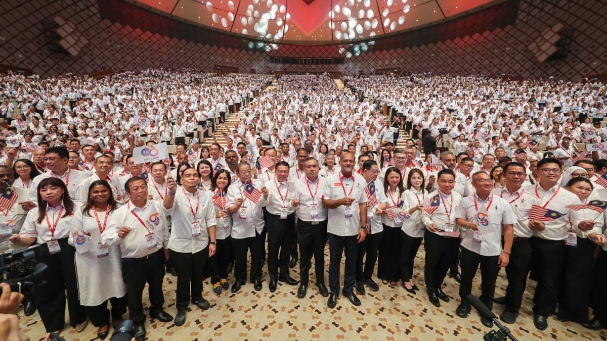 DAP's Sangeet Kaur Deo Calls for Coalition Reckoning as Tensions with Anwar Intensify
