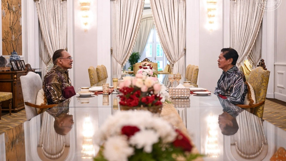 Anwar Concludes Penang Visit With Governor's Tea Reception, Reaffirms Federal-State Cooperation