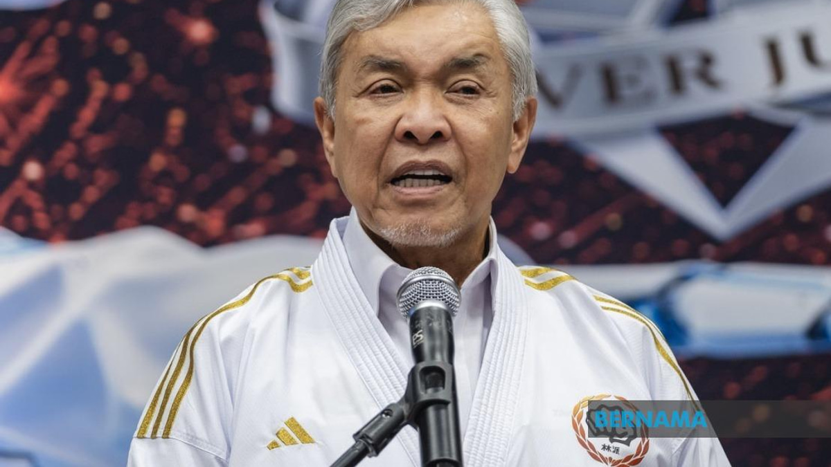 BN Takes Measured Stance As Leaders Depart Ahead Of Johor Election
