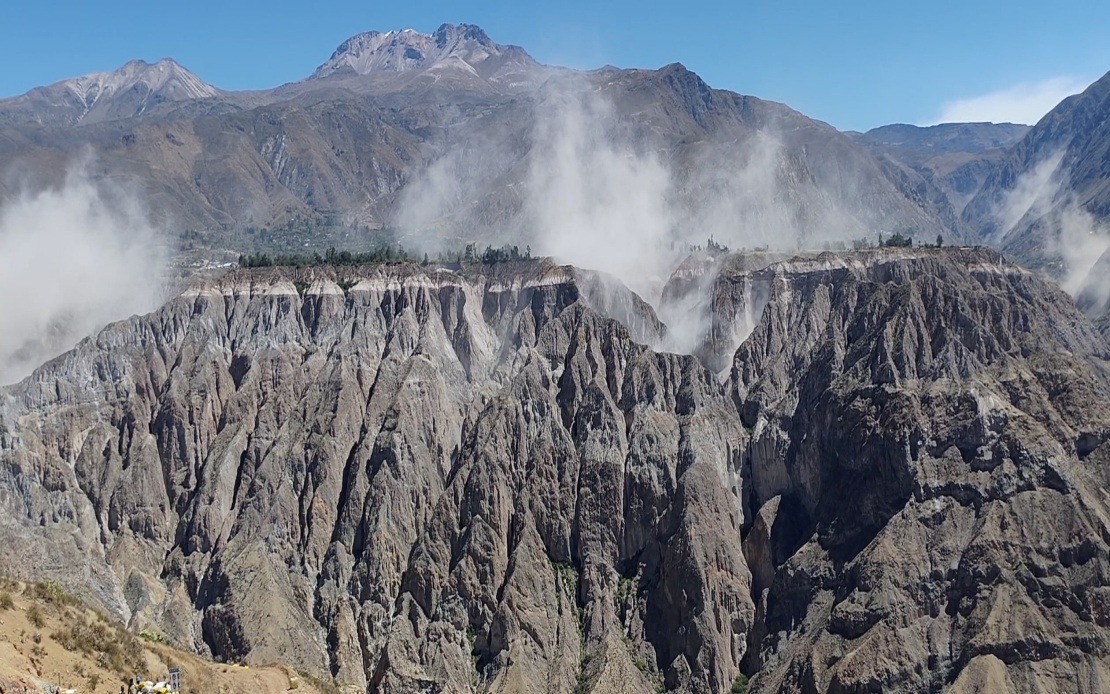 Strong 6.7 Magnitude Earthquake Rocks Southern Peru; Authorities Call for Preparedness