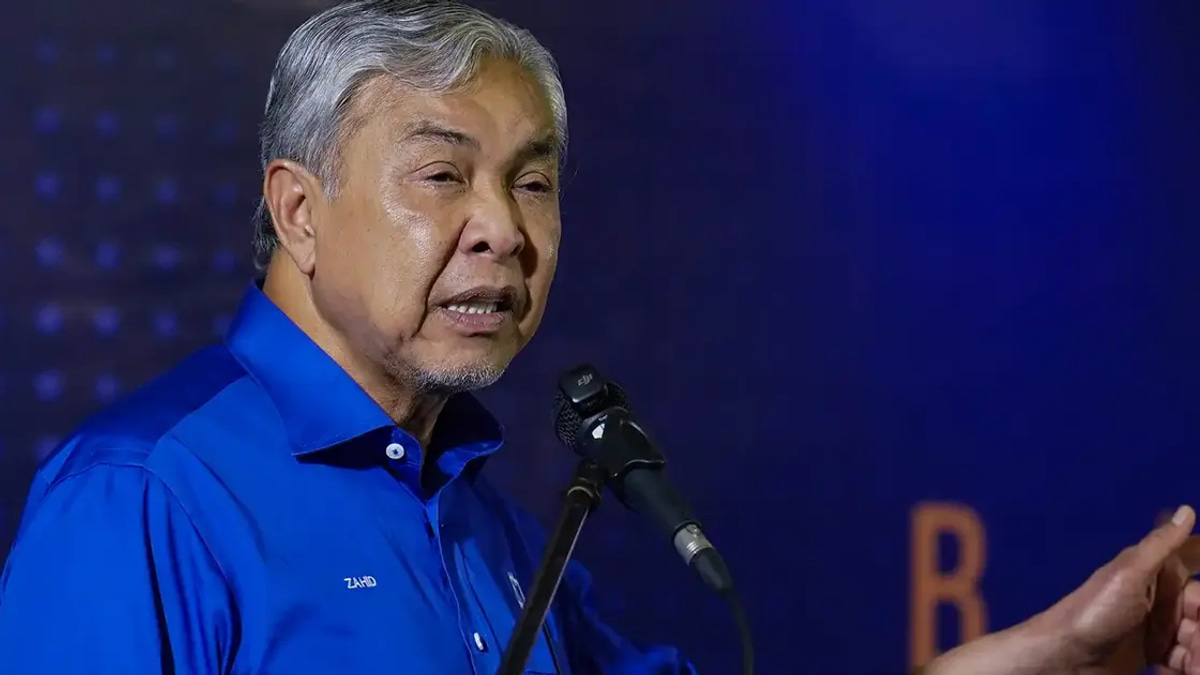 Zahid's PM Ambitions and PAS Return Drive Fresh Coalition Talks, Says Puad