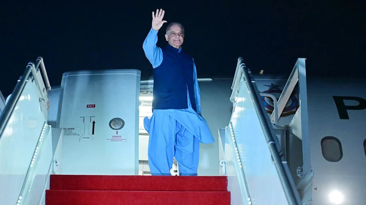 Pakistan's Premier Heads to Switzerland for US-Iran Technical Talks