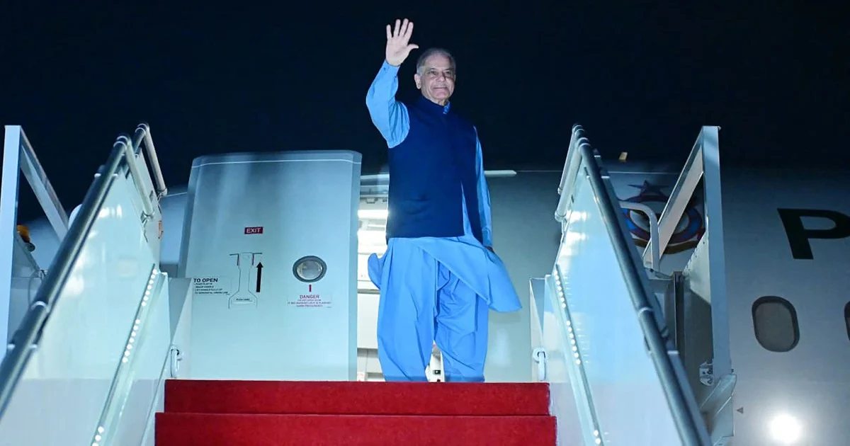 Pakistan's Premier Heads to Switzerland for US-Iran Technical Talks