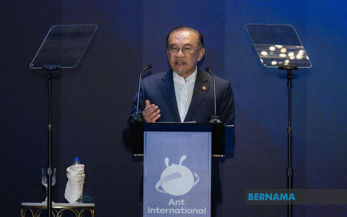 Malaysia Must Accelerate AI Readiness, Says Anwar at Ant International Centre Launch