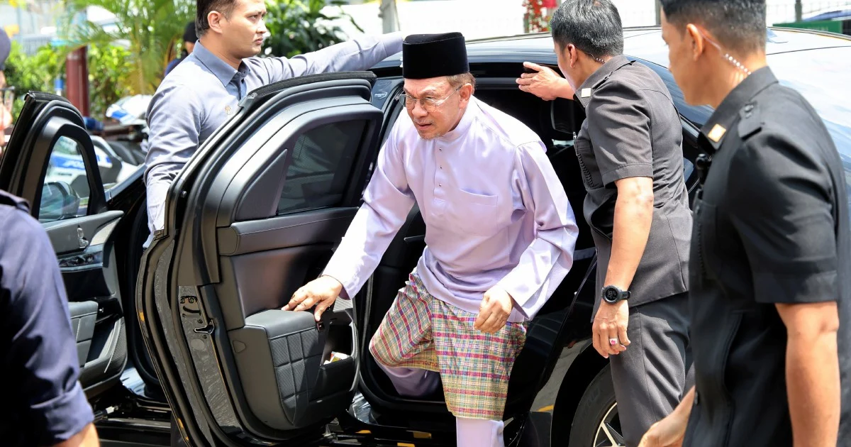 Anwar calls for dignified campaign conduct ahead of Johor polls