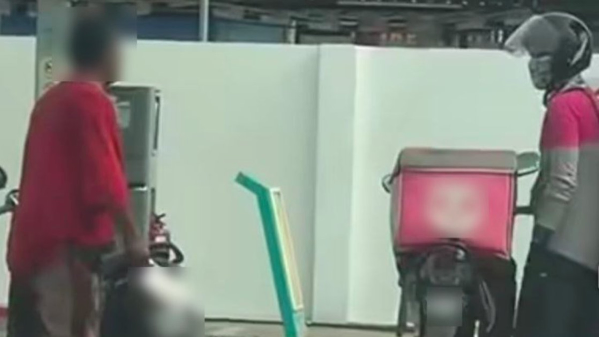 Man Arrested After Wielding Cleaver at Petrol Station in Kuala Terengganu