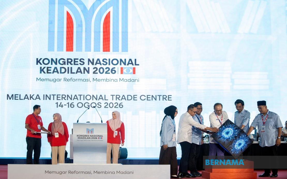 Anwar Launches AMK Ideological Guide as PKR Signals Deeper Institutional Reform