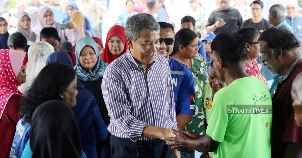 Mohamad Hasan Says He Will Resign as Foreign Minister If PM Anwar Directs Him To
