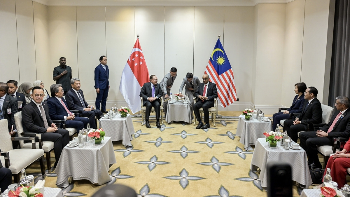 Singapore President Thalif meets PM Anwar as bilateral ties deepen during state visit