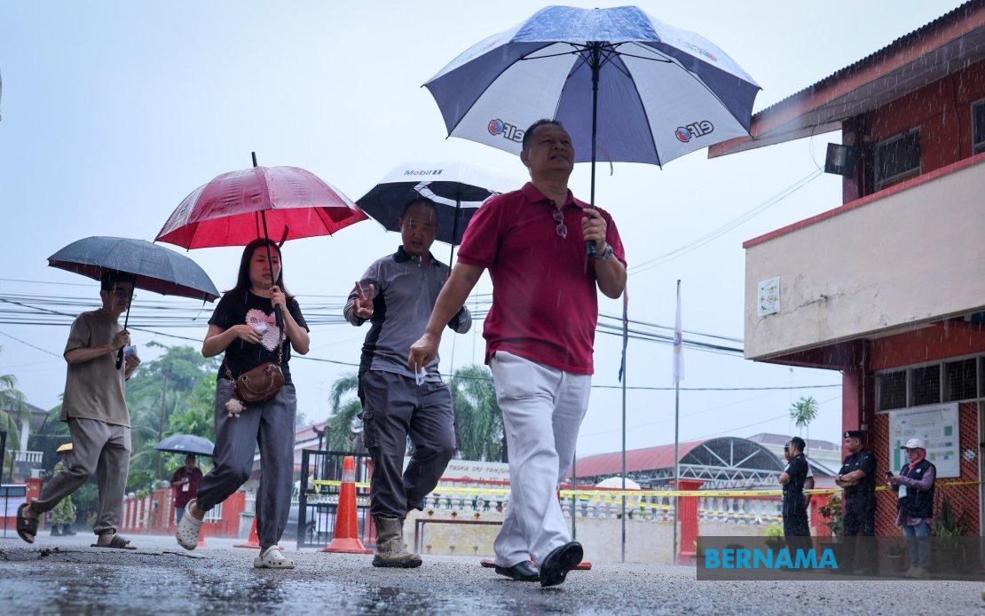 Johor State Election Proceeds Amid Mixed Weather; Over 2.7 Million Cast Votes