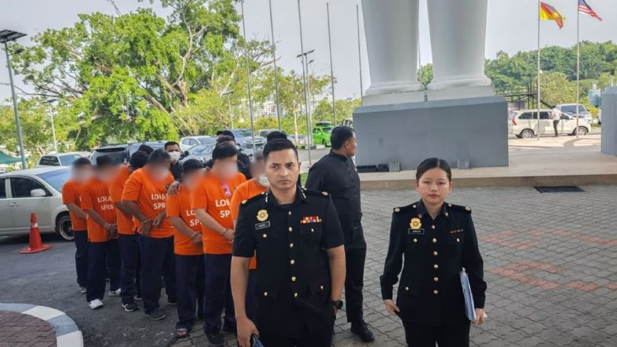 Seven Arrested in Sabah Chicken Smuggling Bribery Probe