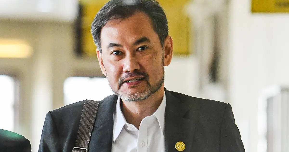 Ex-1MDB Chief Denies Giving Jho Low PM-Like Status in Fund Management