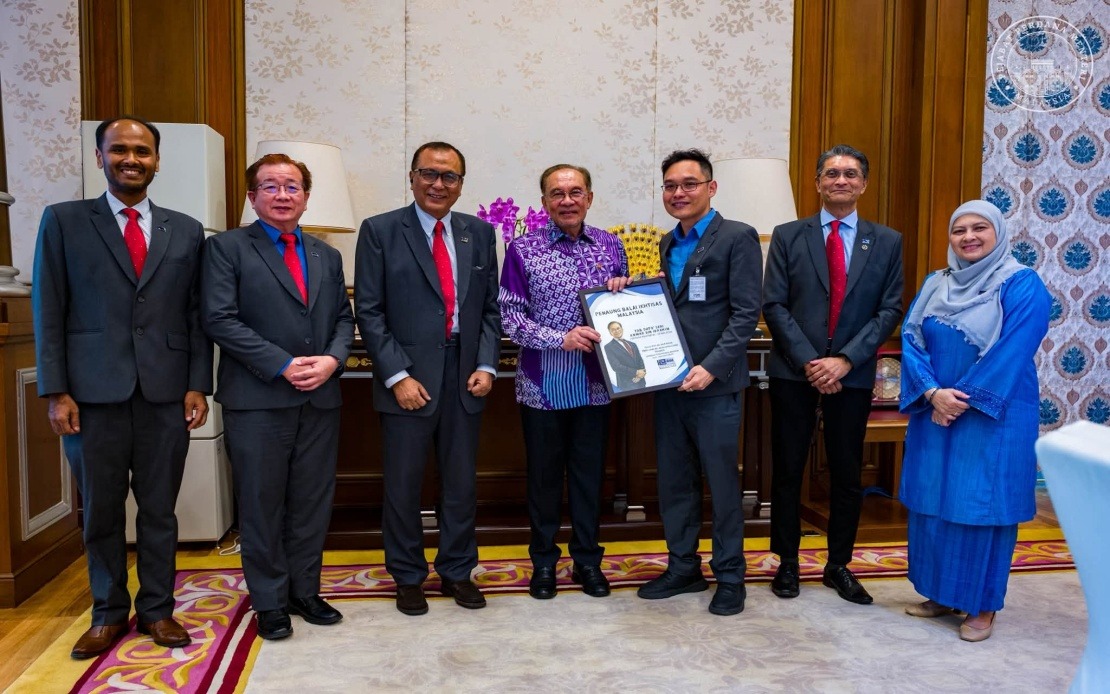 AI Skills and Professional Development Take Centre Stage in PM Anwar's Meeting with BIM
