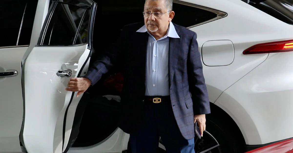 Federal Court Upholds Conviction: Isa Samad Remains Incarcerated in Corruption Case