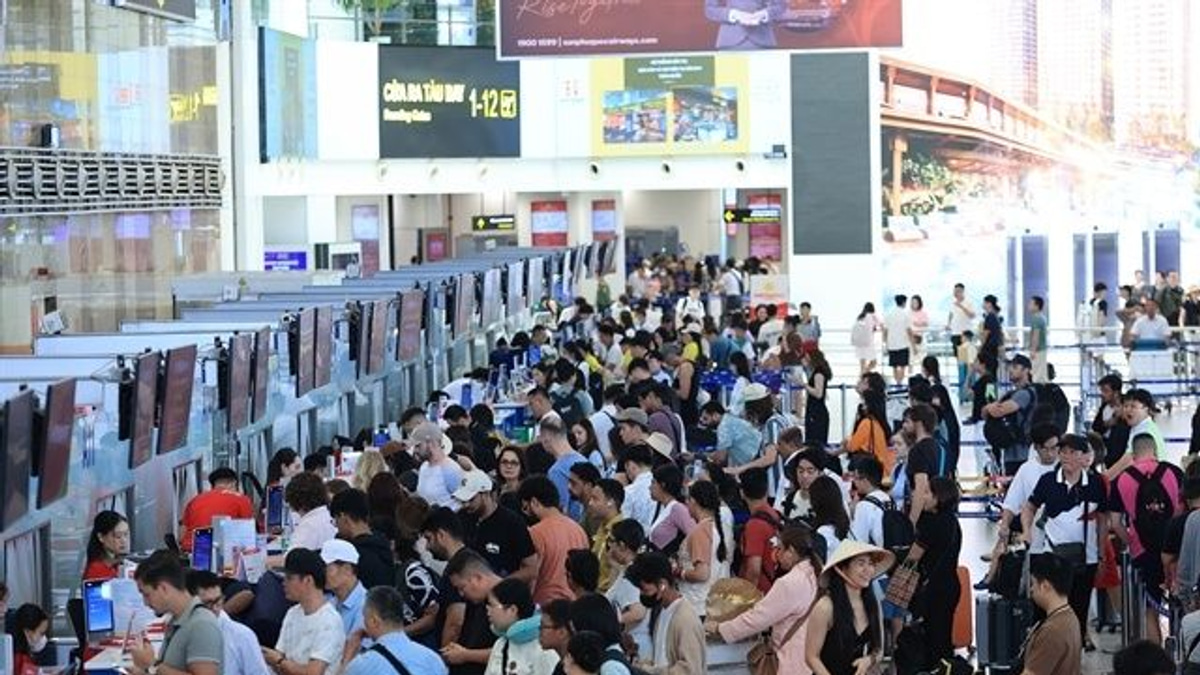 Vietnam tightens passenger compensation rules for flight delays, cancellations starting next month