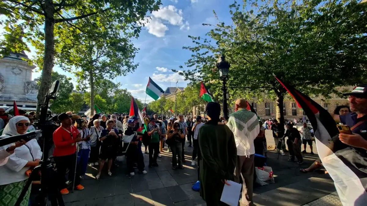 Activist-Led Palestine Convoy Departs France on Cross-Continental Journey