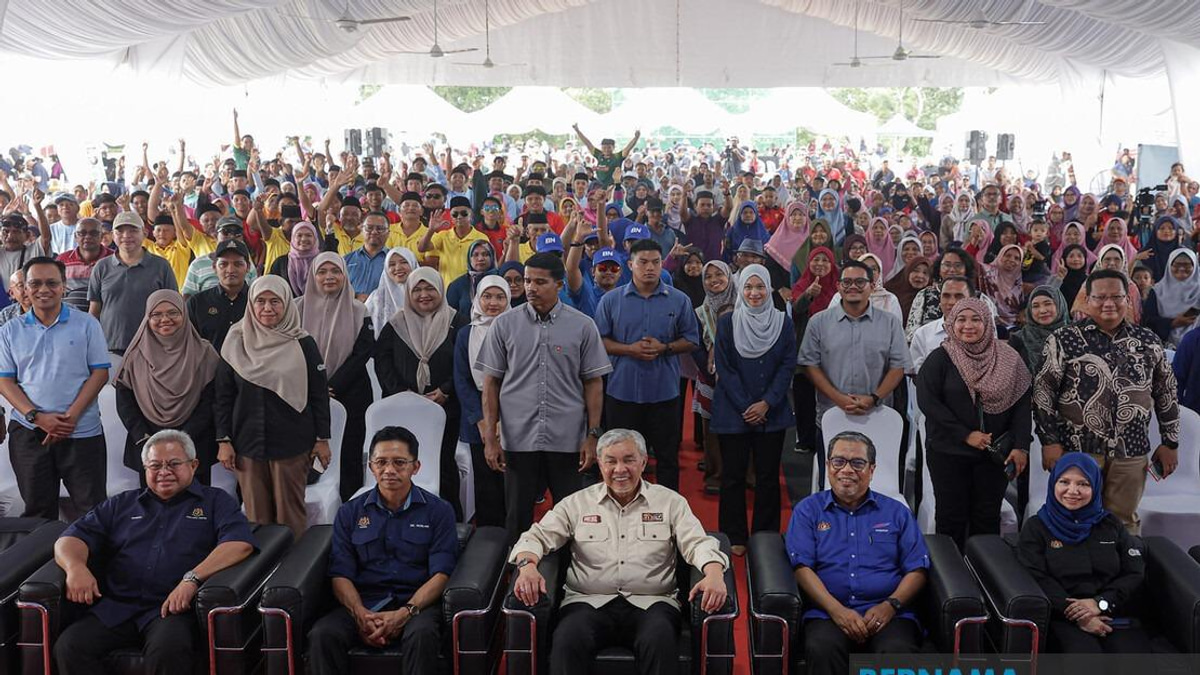 Malaysia's Political Coalitions Seek New Alignments to Maintain Stability, Says Ahmad Zahid