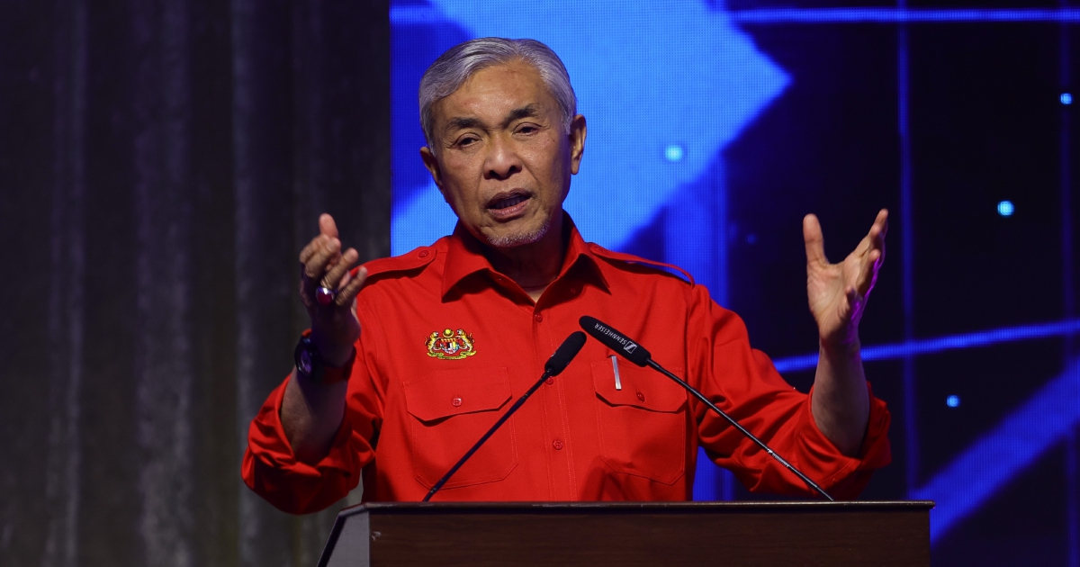 BN Chairman Zahid Backs PM's Authority to Dismiss Coalition Ministers