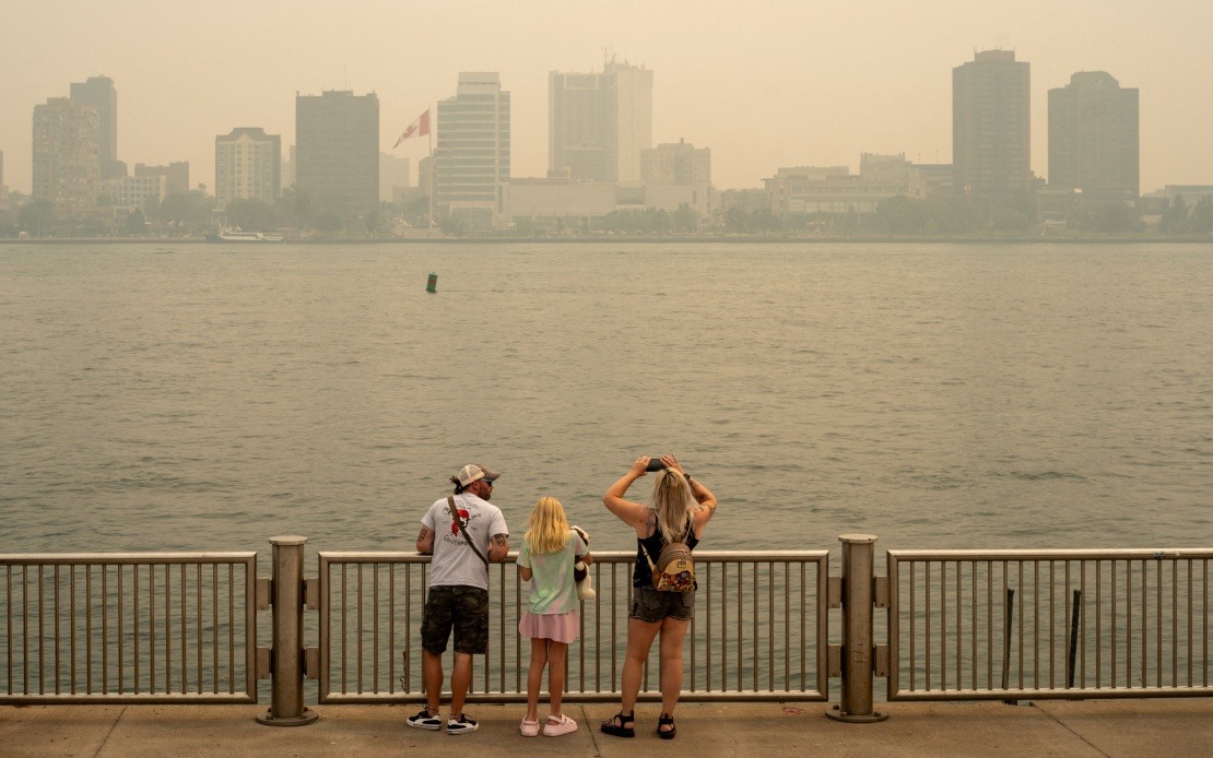 British Columbia Wildfire Spreads Across 100 Square Kilometres as 20,000 Evacuate