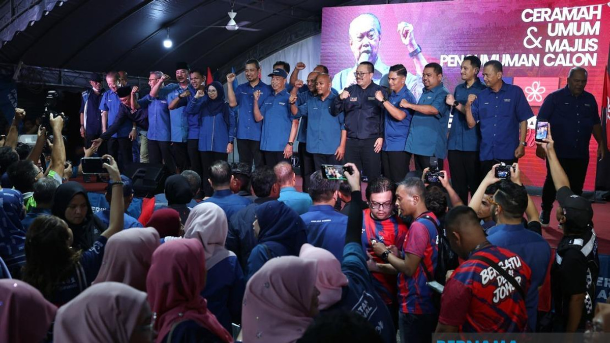 Muhyiddin Unveils Bersatu's 16-Strong Slate for Johor State Election