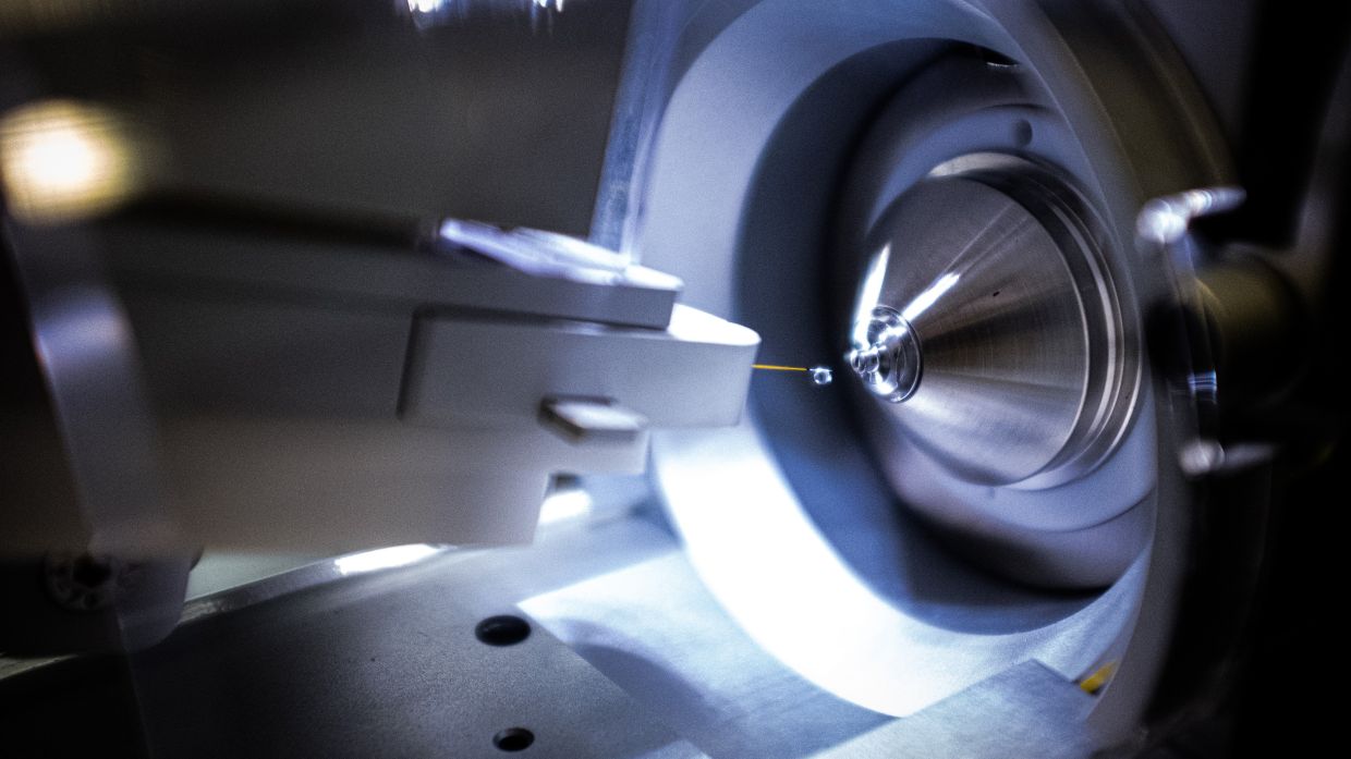 China's Scientific Ambitions Hampered by Equipment Imports and AI Model Gaps