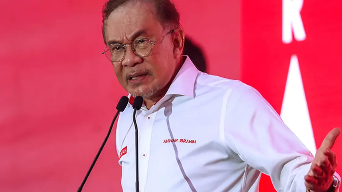 Government Must Preserve Strong Ties with Malay Rulers, Anwar Says