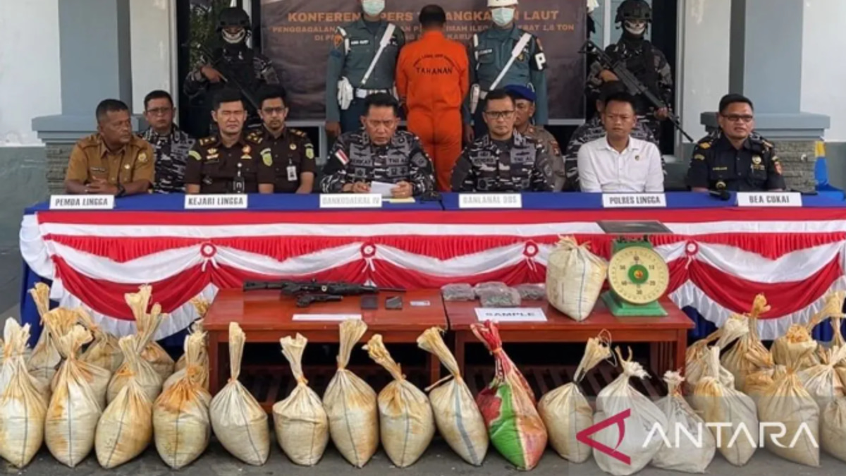 Indonesia Intercepts Major Tin Sand Smuggling Operation Destined for Malaysia