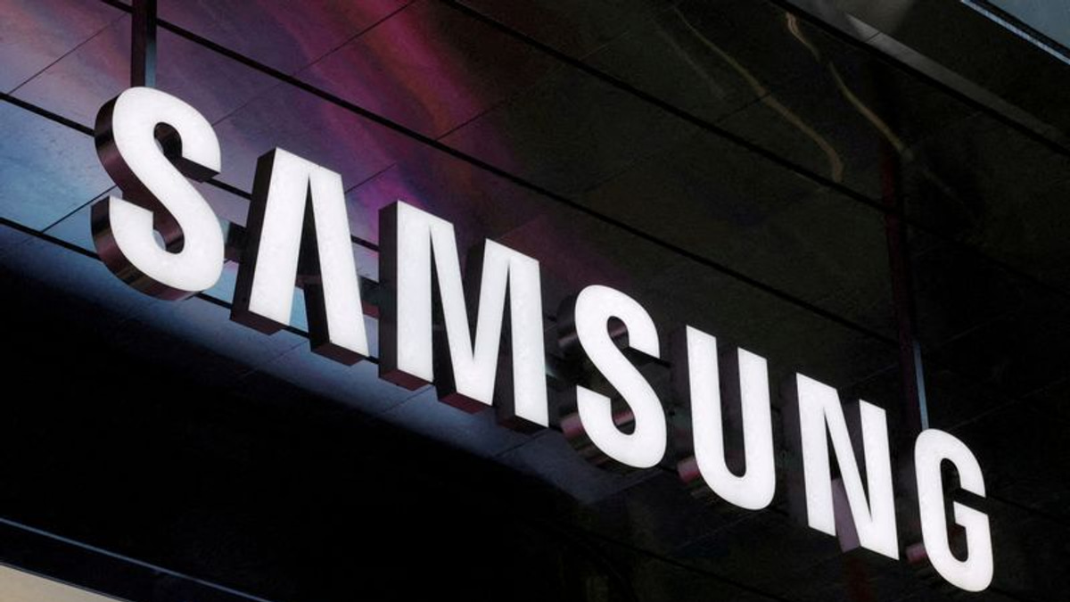 Samsung Posts Record Quarterly Profit as AI Boom Drives Memory Chip Prices Skyward