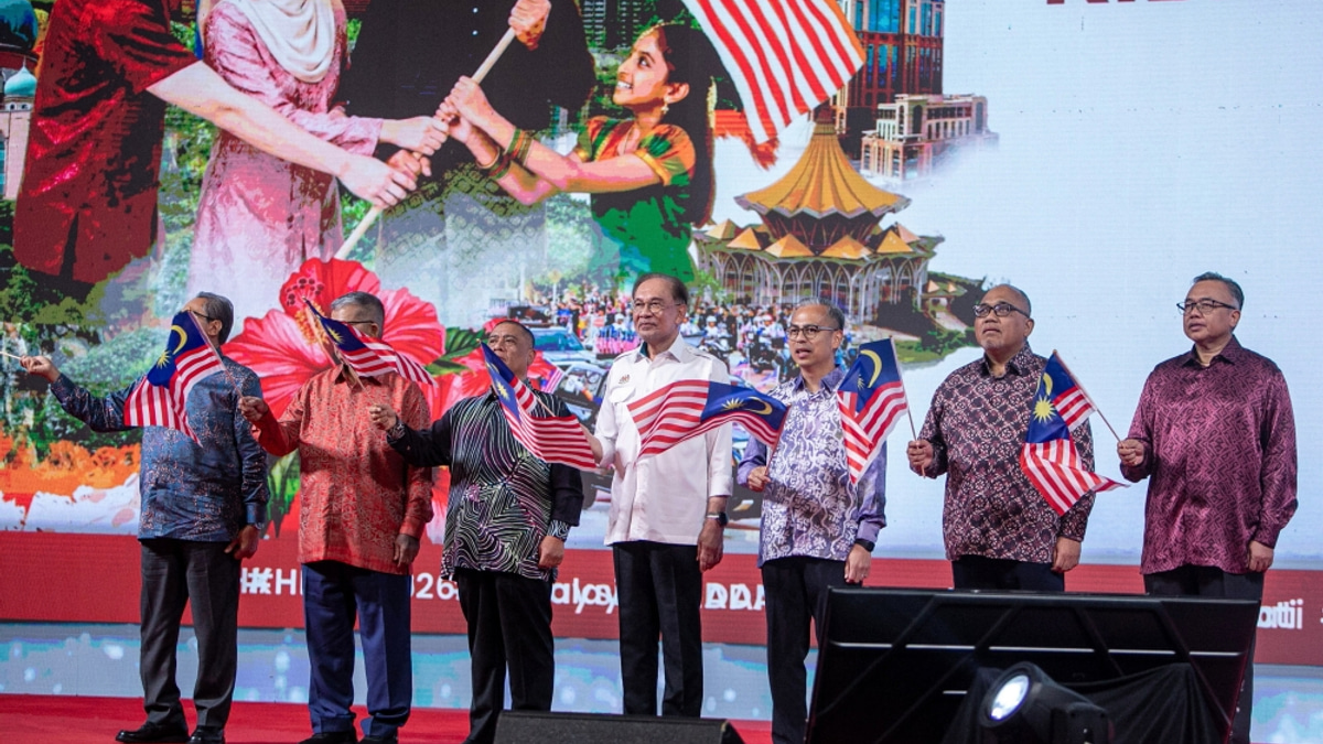 Anwar calls on Malaysian youth to honour independence struggle as nation marks key anniversary