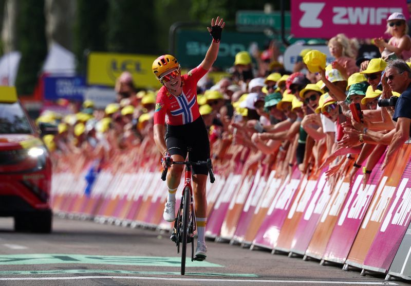Norwegian Haugset claims historic Tour de France Femmes stage win and yellow jersey