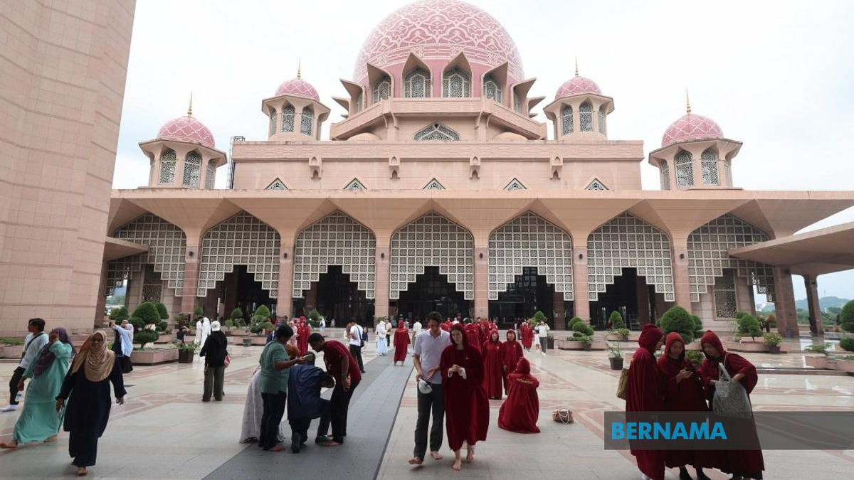 Putra Mosque Prepares Grand National Maal Hijrah Celebration With 5,000 Guests