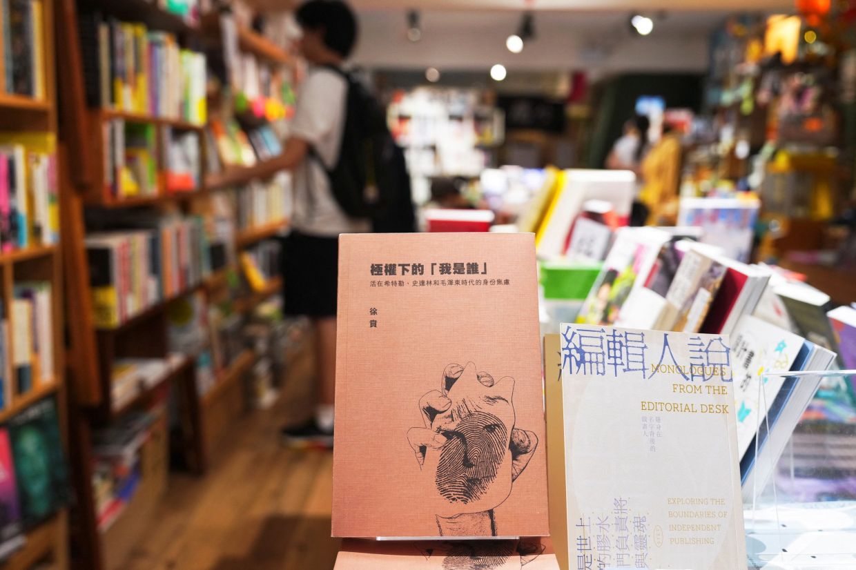 Hong Kong security chief warns booksellers over 'national security' concerns amid fresh arrests