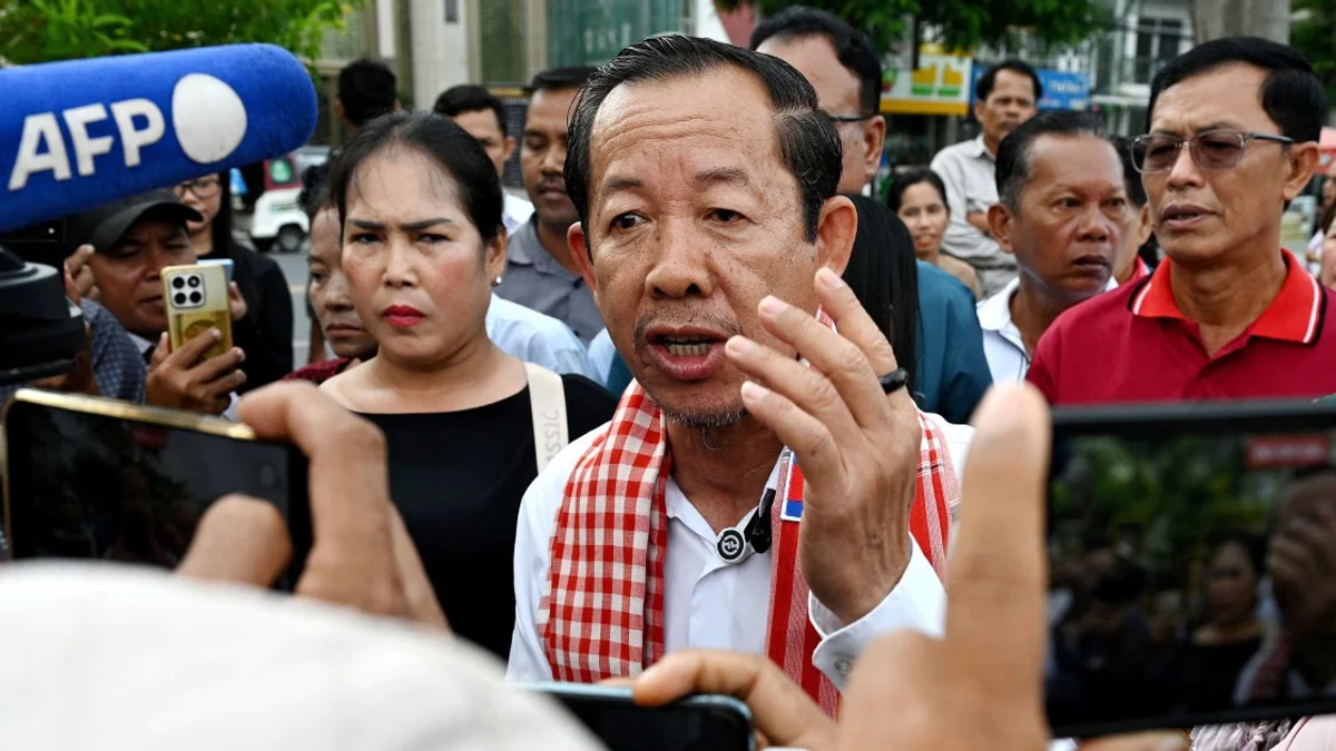 Cambodia's Supreme Court Upholds Election Ban on Rong Chhun, Suspends Prison Term