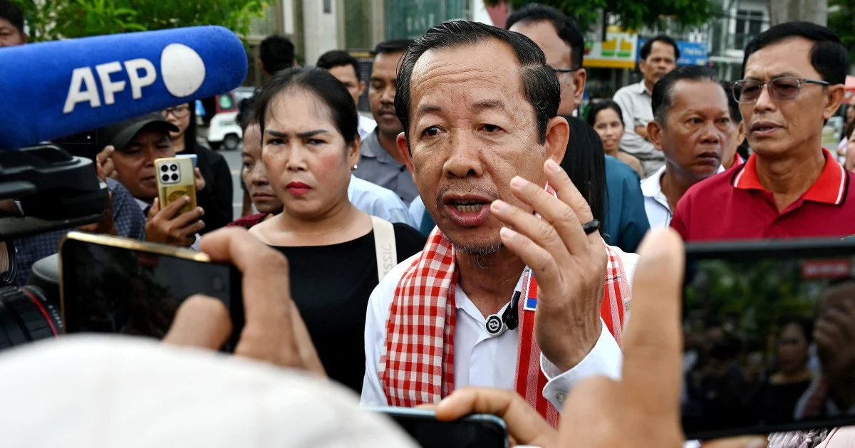 Cambodia's Supreme Court Upholds Election Ban on Rong Chhun, Suspends Prison Term