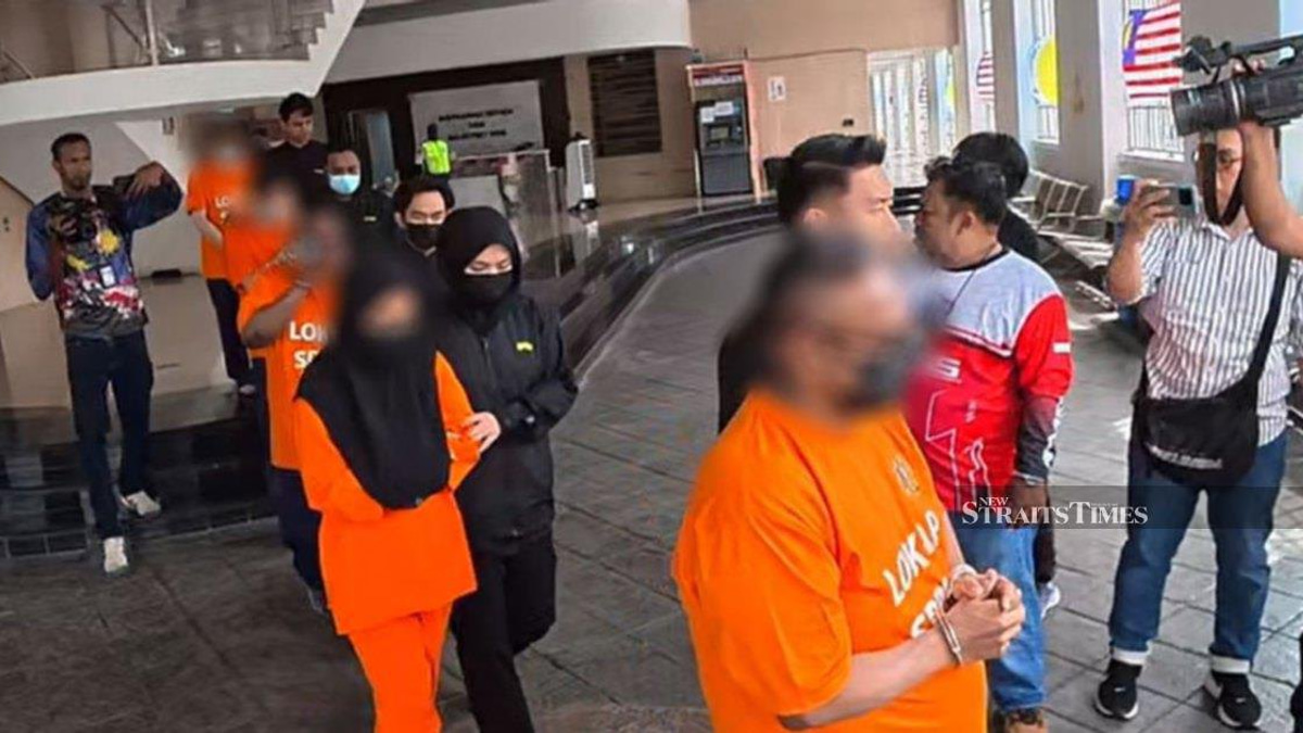 Five Detained Including Government Agency Chief Over Alleged Abuse of Power