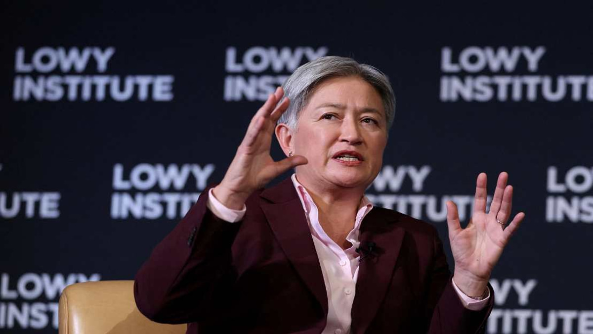 Australia's Foreign Minister Warns Against Monocultural Push as Right-Wing Party Gains Ground