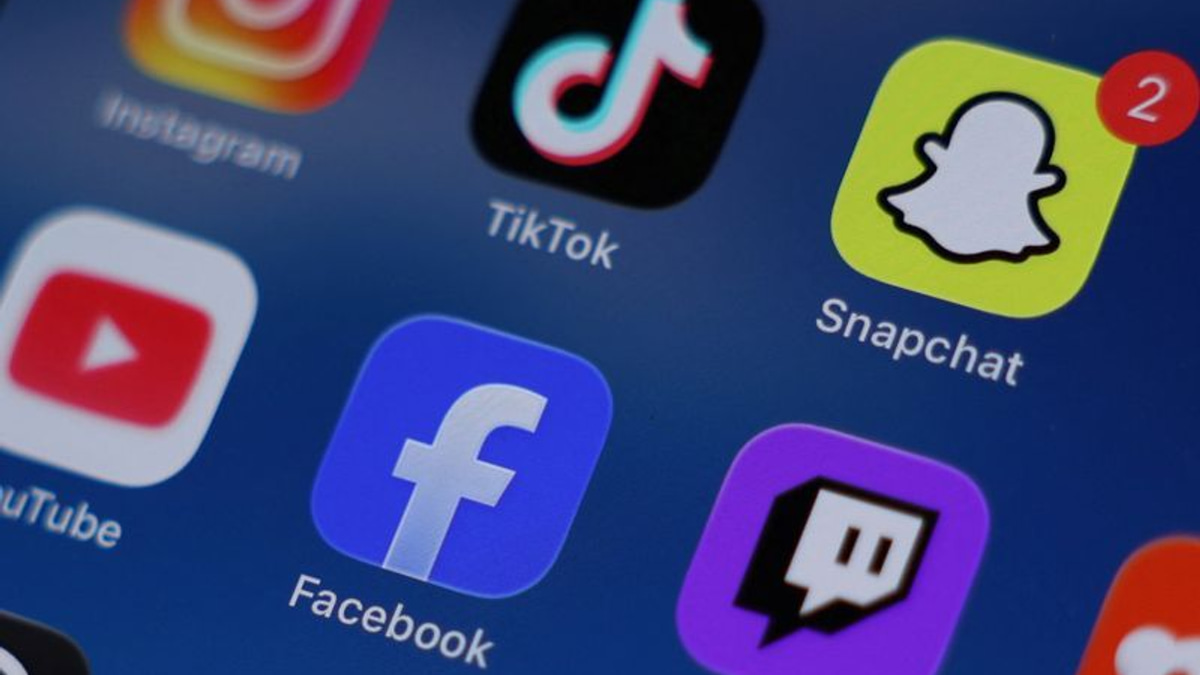 Majority of Americans Back Tighter Regulation of Social Media, Poll Shows